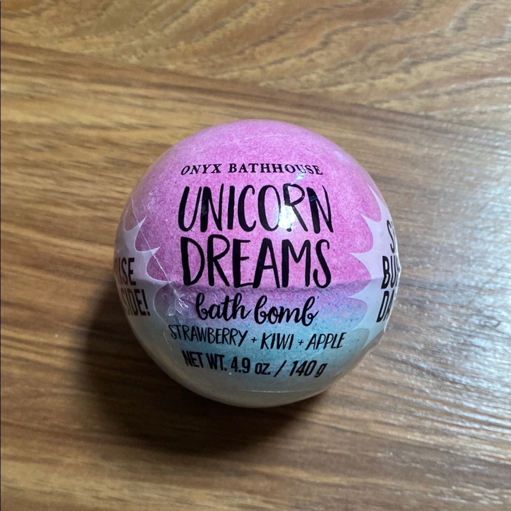 NWT Onyx Bathhouse Unicorn Dreams Bath Bomb